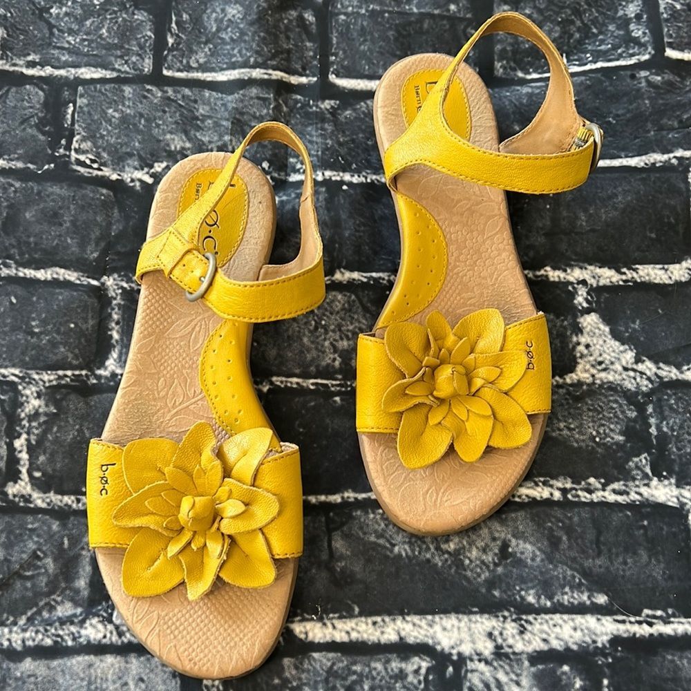 * Born Sandals yellow leather flower